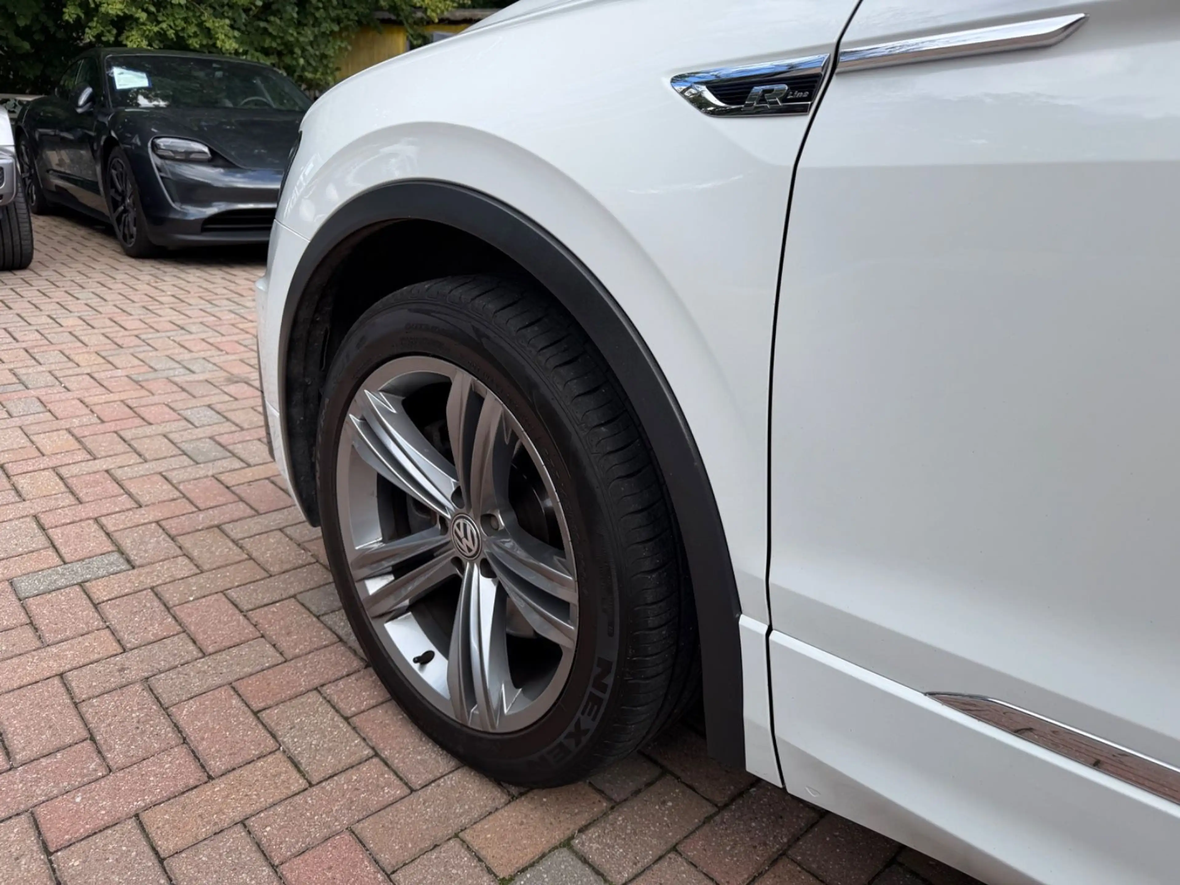 Volkswagen Tiguan Highline 2.0 TDI 4Motion 1.Hand Panorama — photo 10