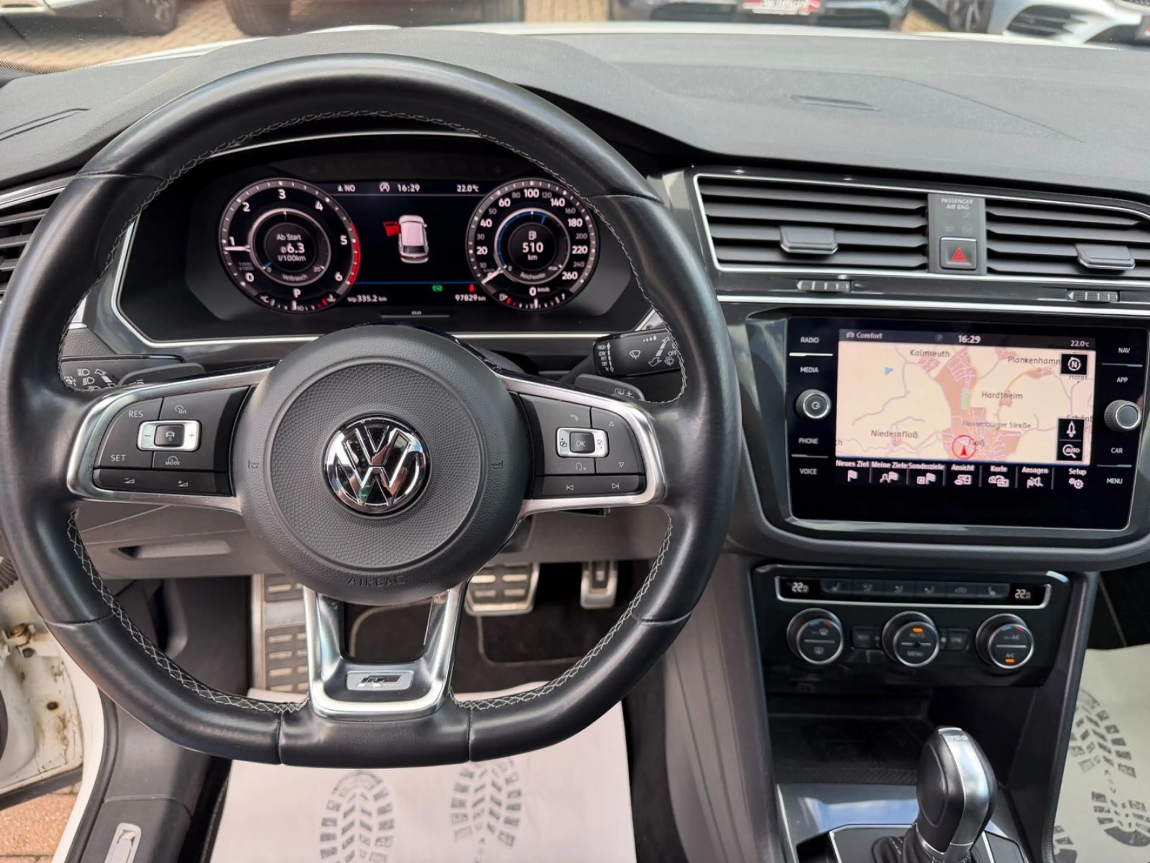 Volkswagen Tiguan Highline 2.0 TDI 4Motion 1.Hand Panorama — photo 14
