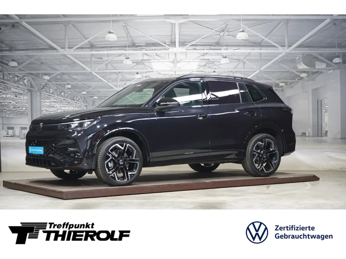 Volkswagen Tiguan 2.0 TDI 4M R-Line PANO AHK BlackStyle Black - 1