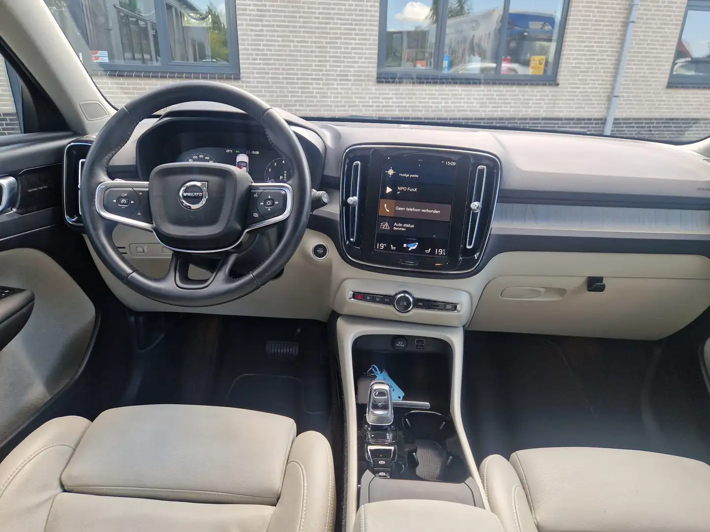 Volvo XC40 2.0 B4 Inscription Harman Kardon | Camera Grijs - 2