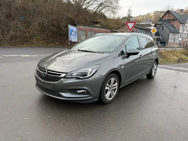 Opel Astra Dynamic