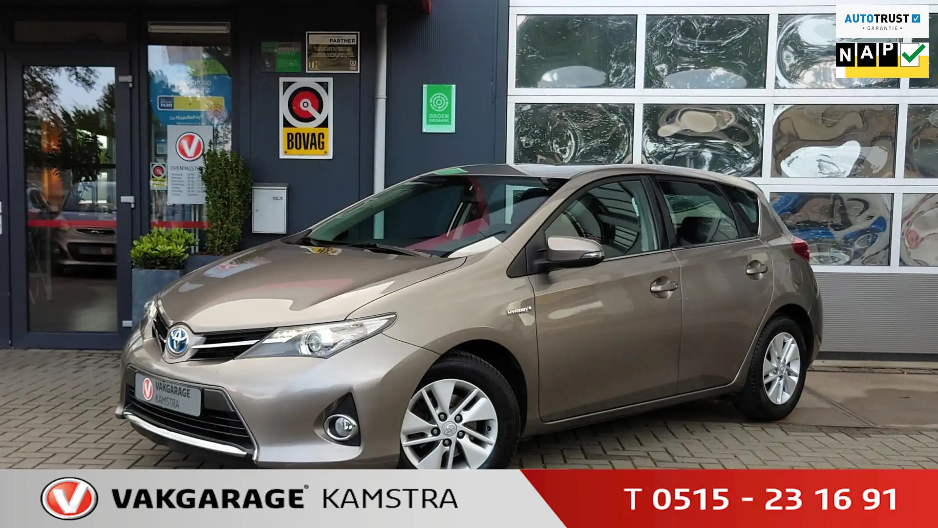 Toyota Auris 1.8 Hybrid Navi/Airco/Cruise/a.Camera/Trekhaak Braun - 1