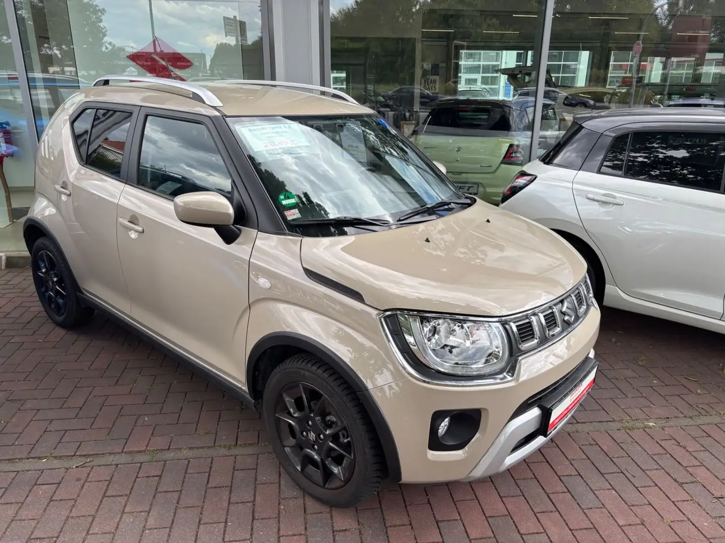Suzuki Ignis 1.2 Comfort CVT Hybrid Beige - 2