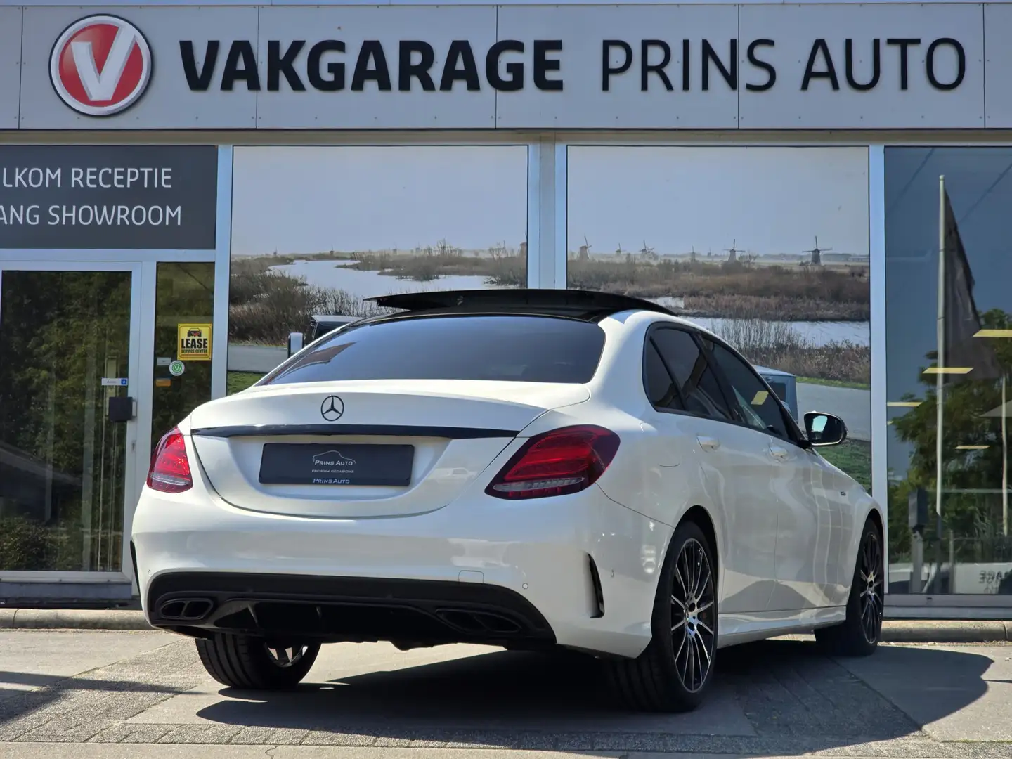 Mercedes-Benz C 180 AMG Sport Edition |PANO|CAMERA|STOELVERW.|ORG.NL|N Белый - 2