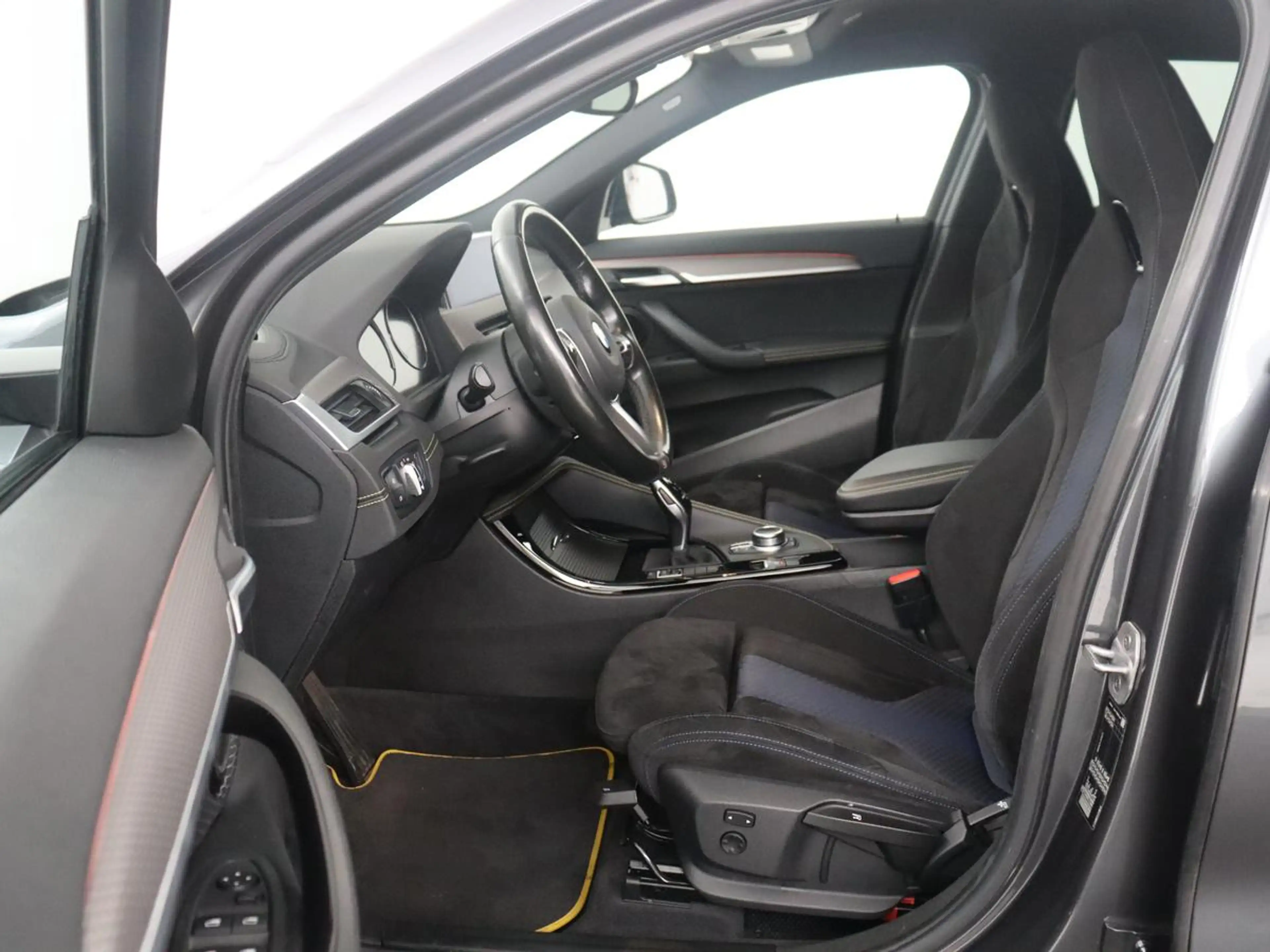 BMW X2 sDrive20i High Executive M-sport | Sportstoelen | — photo 4