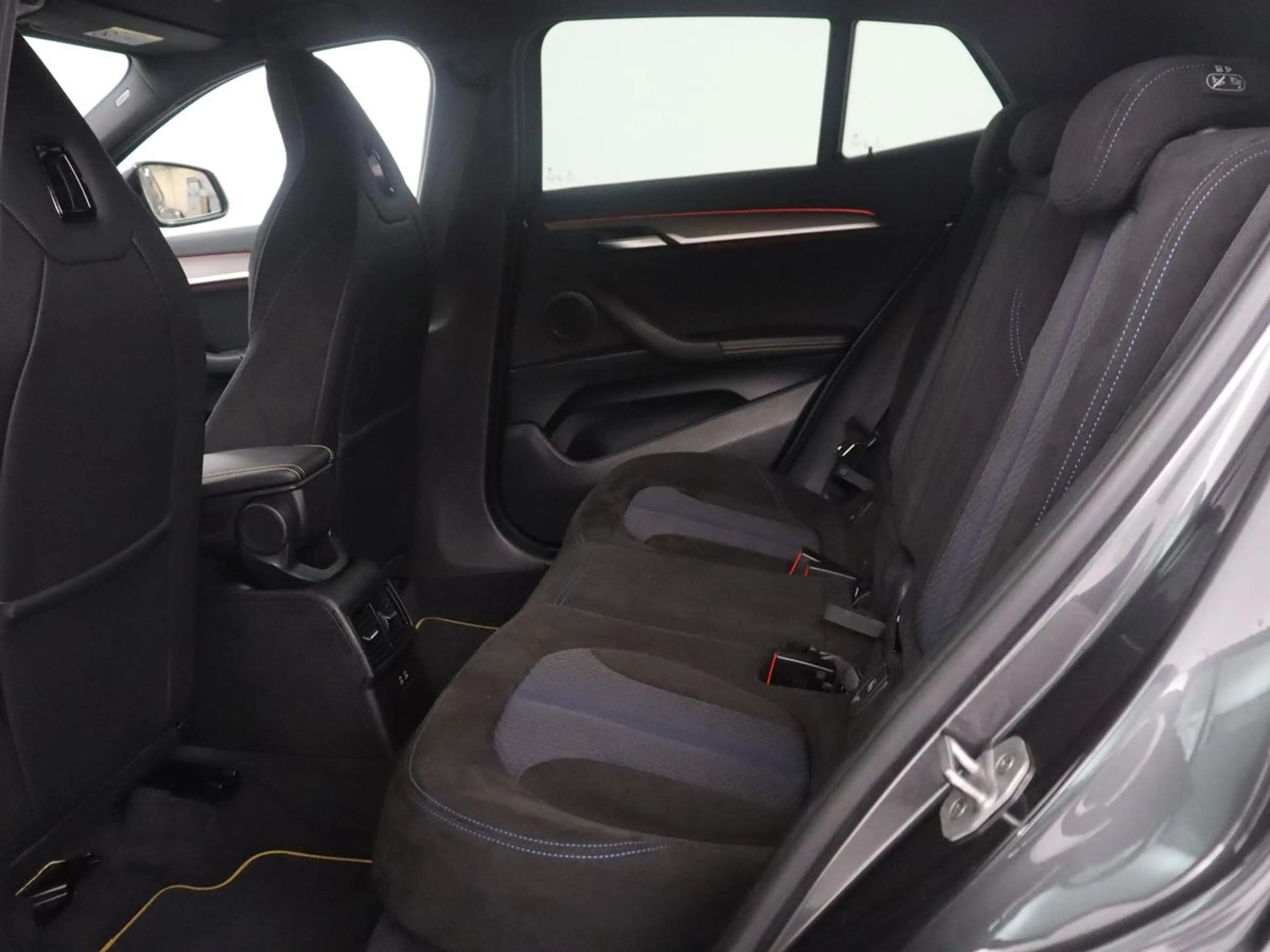 BMW X2 sDrive20i High Executive M-sport | Sportstoelen | — photo 9