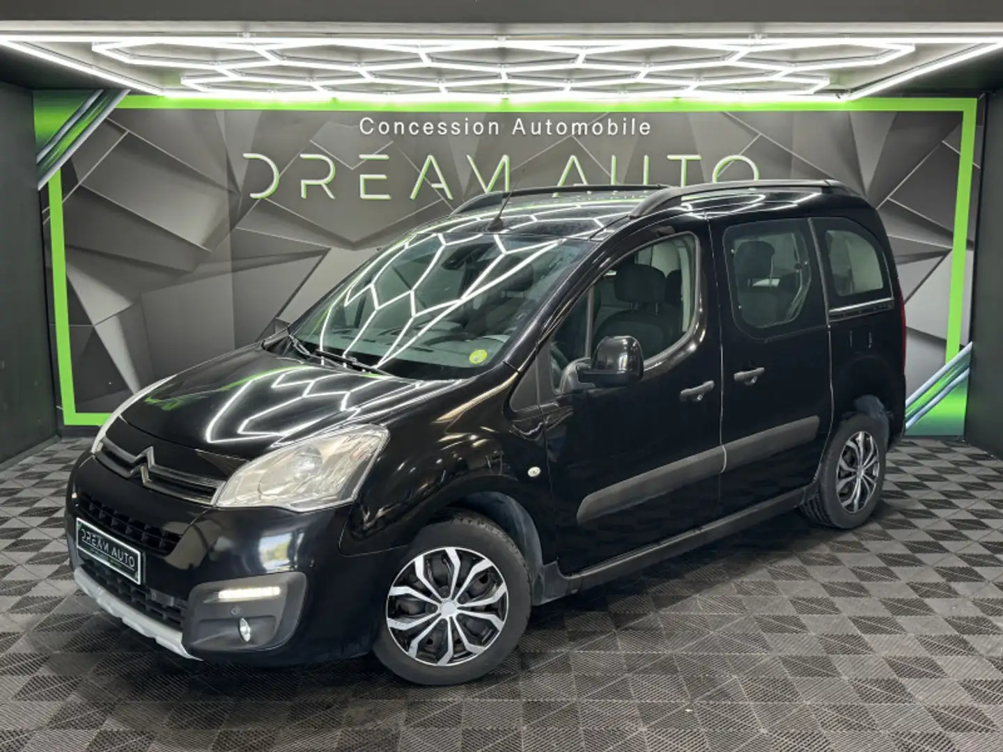Citroen Berlingo BLUEHDI 120CH SHINE S\u0026S 7 PLACES Noir - 1