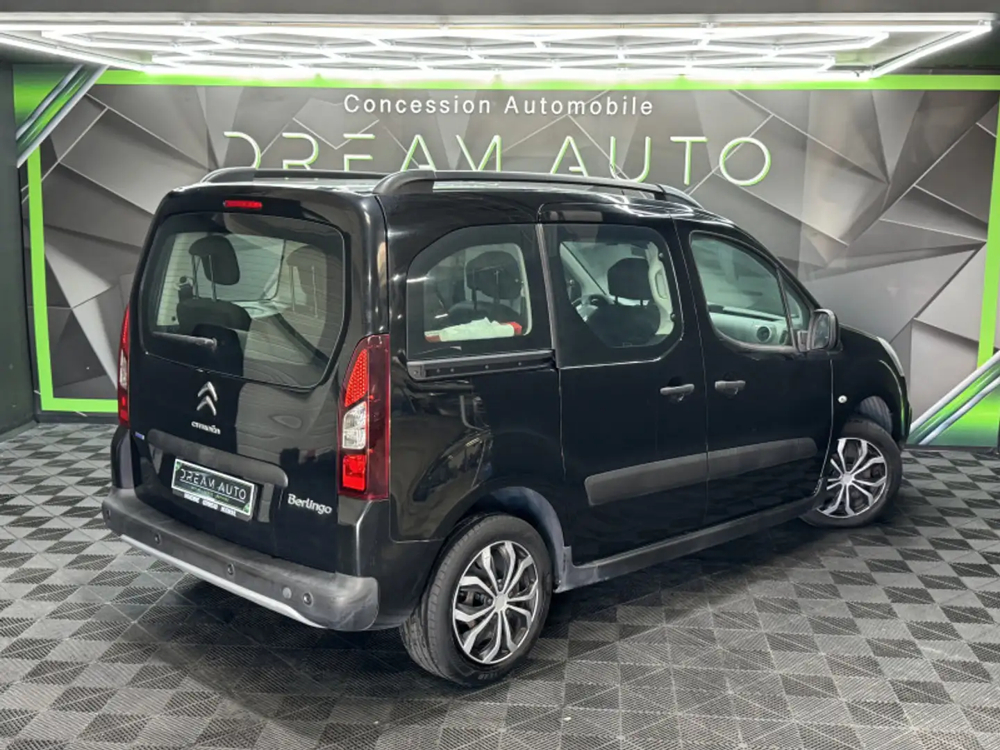 Citroen Berlingo BLUEHDI 120CH SHINE S\u0026S 7 PLACES Noir - 2