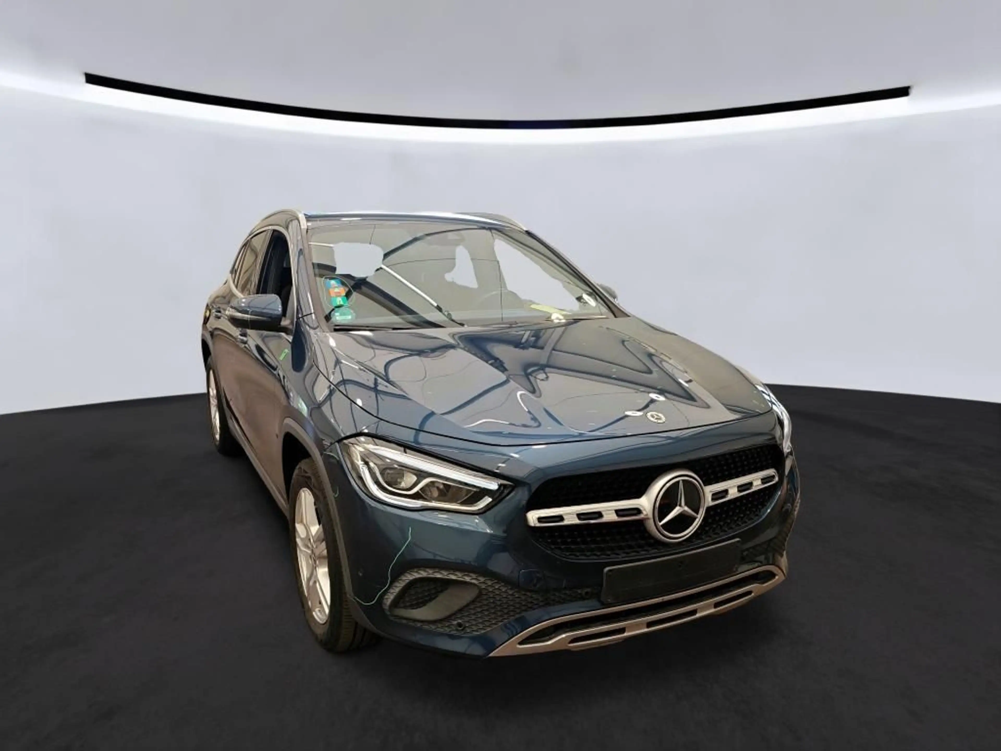 Mercedes-Benz GLA 200 d Progressive LED/Kam/Temp/SHZ/Virtual — photo 2