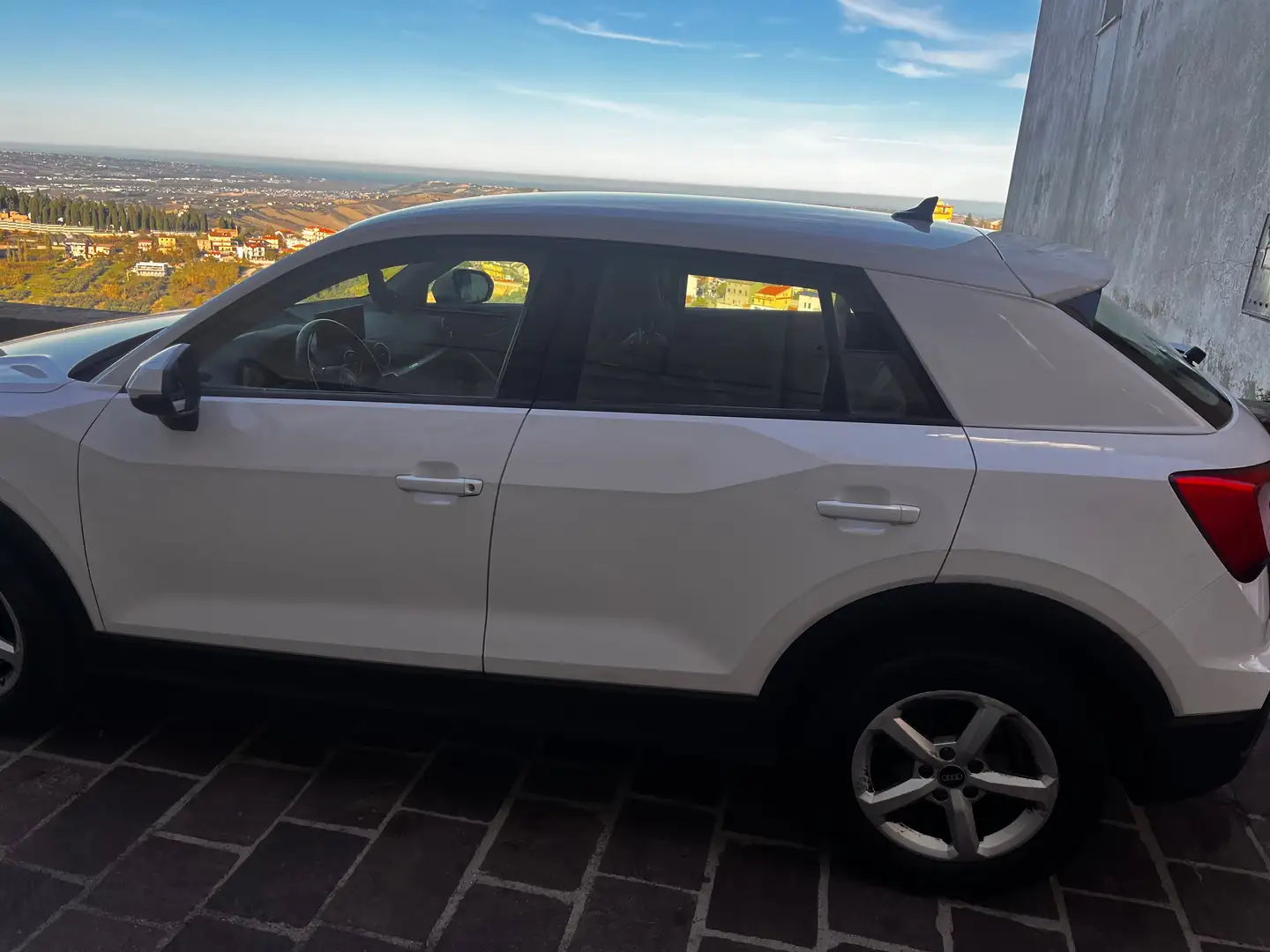 Audi Q2 S tronic business diesel Bianco - 2