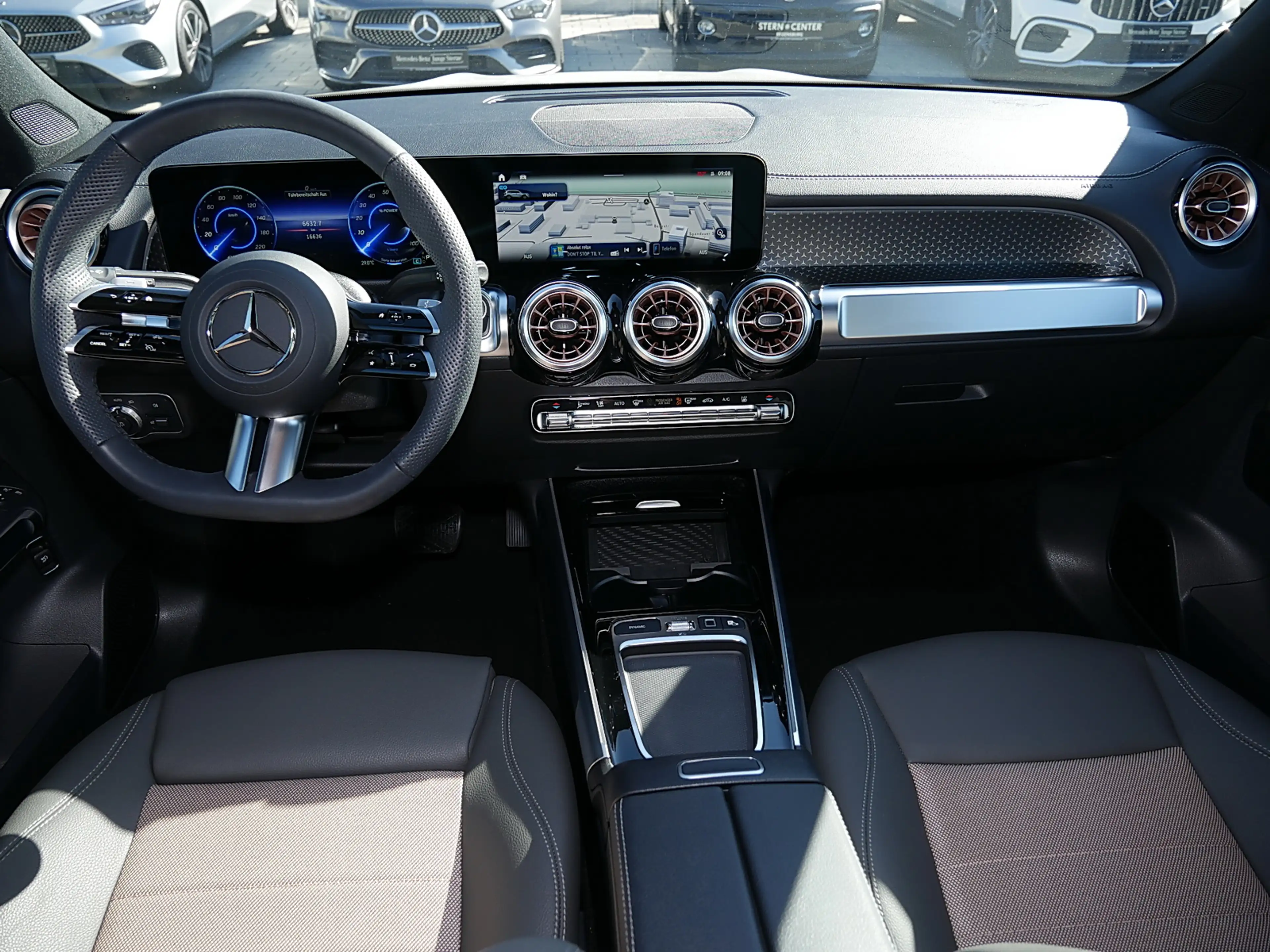 Mercedes-Benz EQB 250 + ILS MBUX Ambiente LED Wide Cam Navi AUT — photo 7