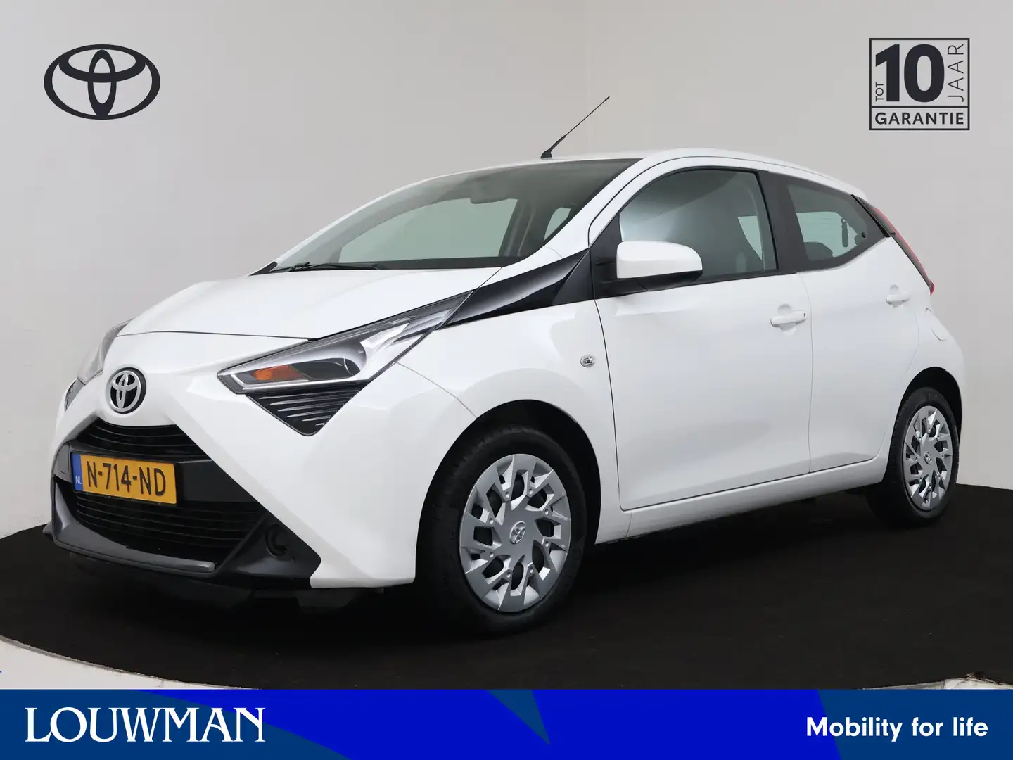Toyota Aygo 1.0 VVT-i x-play | Airco | Camera | Wit - 1