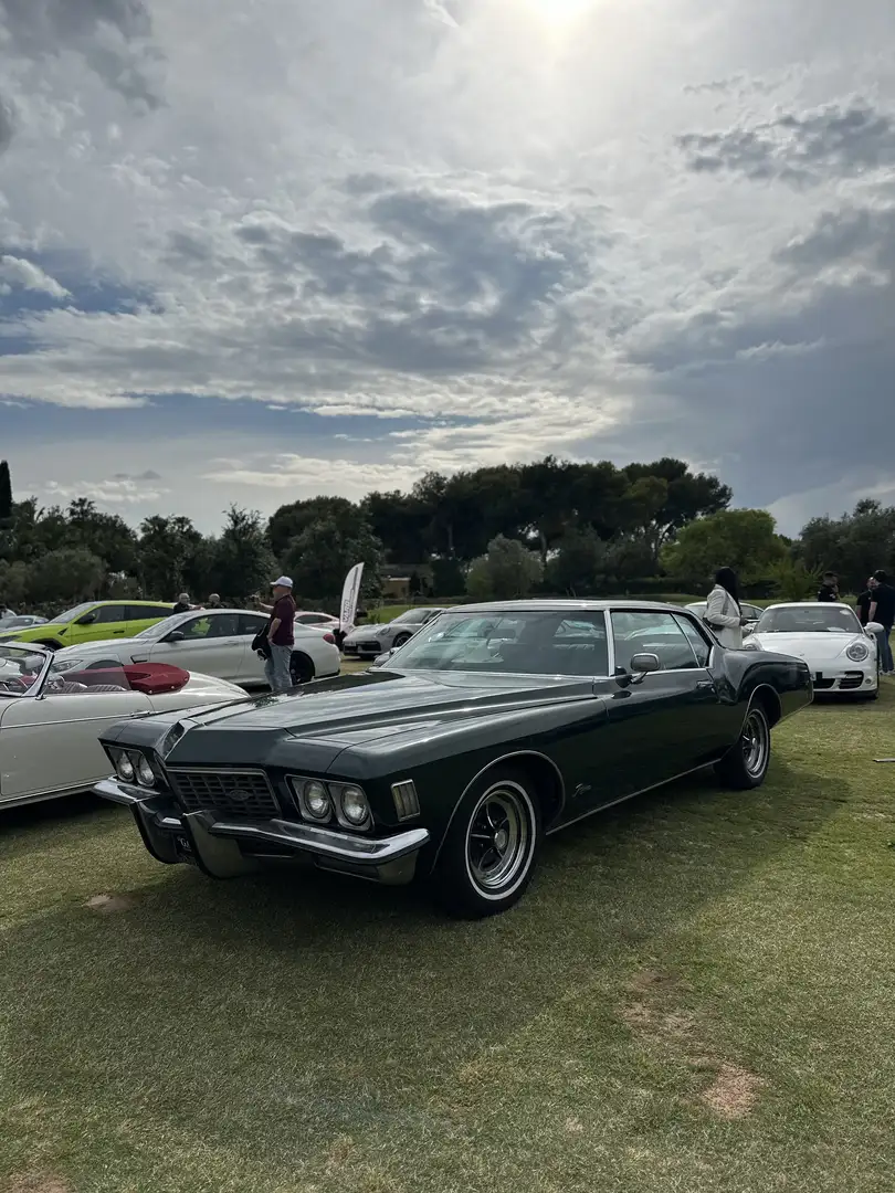 Buick Riviera - 2