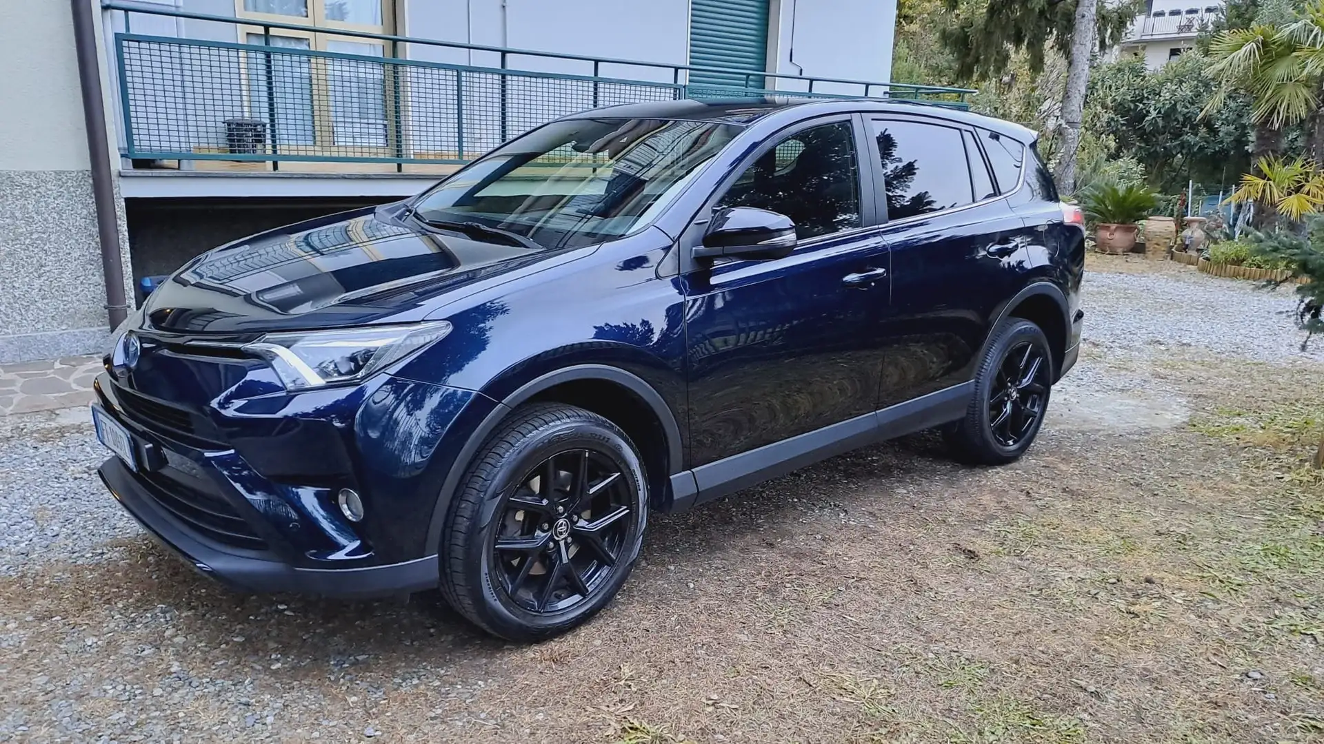 Toyota RAV 4 Rav4 2.5  Business  BENZINA HYBRID AUTOMATICO Blauw - 1