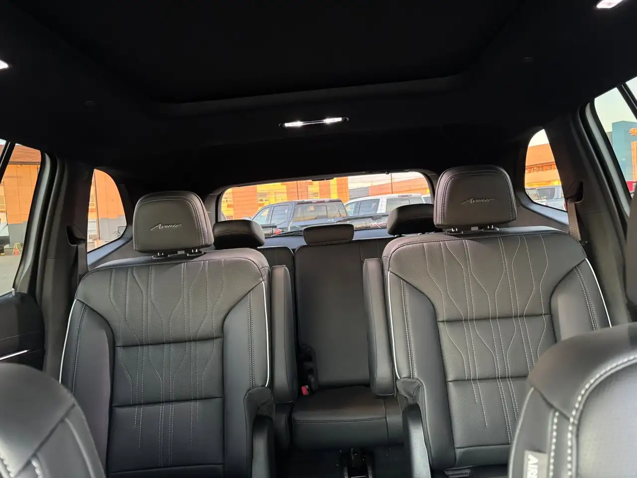 Buick Enclave снимка Buick Enclave