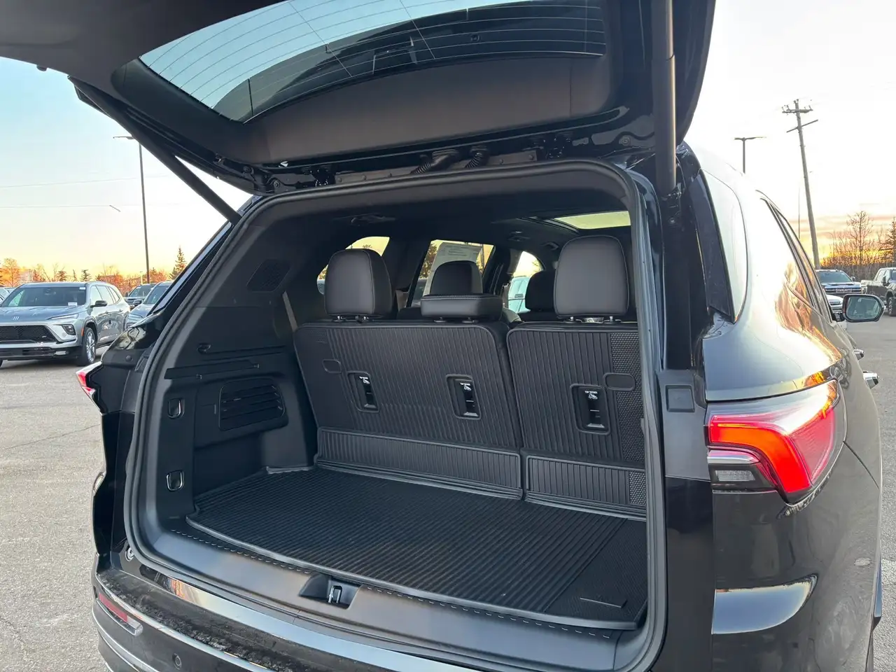 Buick Enclave снимка Buick Enclave
