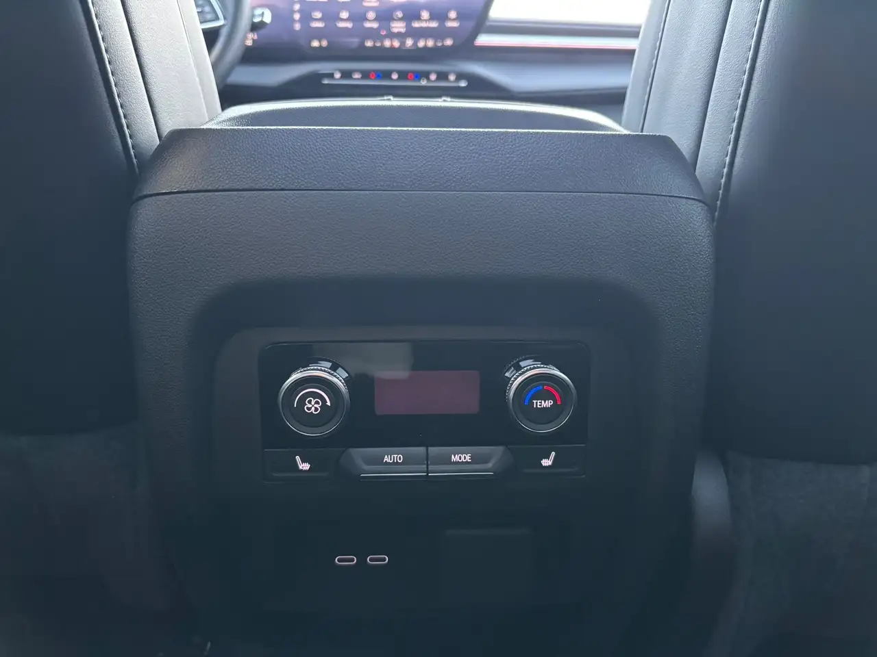 Buick Enclave снимка Buick Enclave