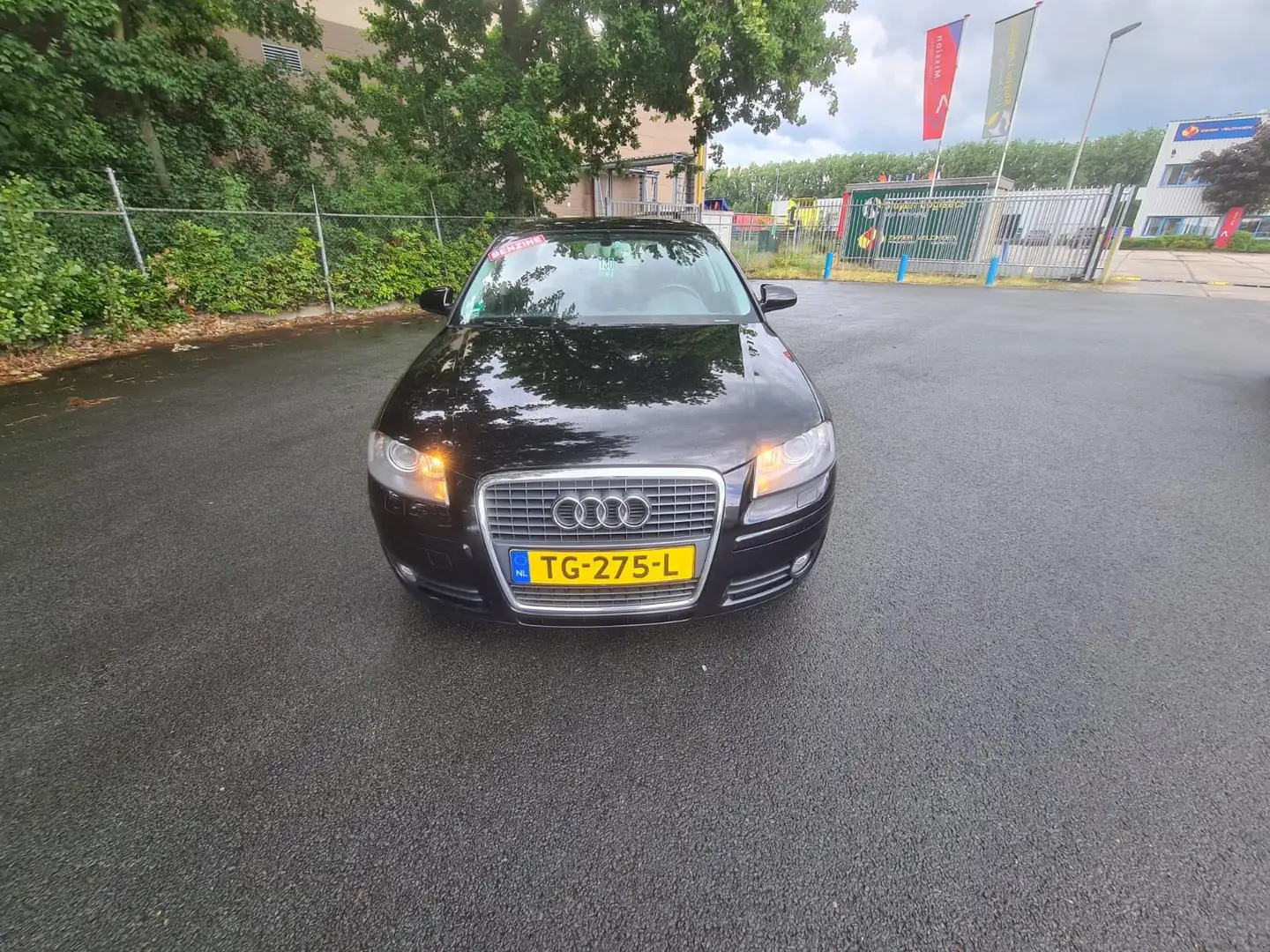 Audi A3 Sportback 1.4 TFSI Attraction Business Edition LEU Schwarz - 2