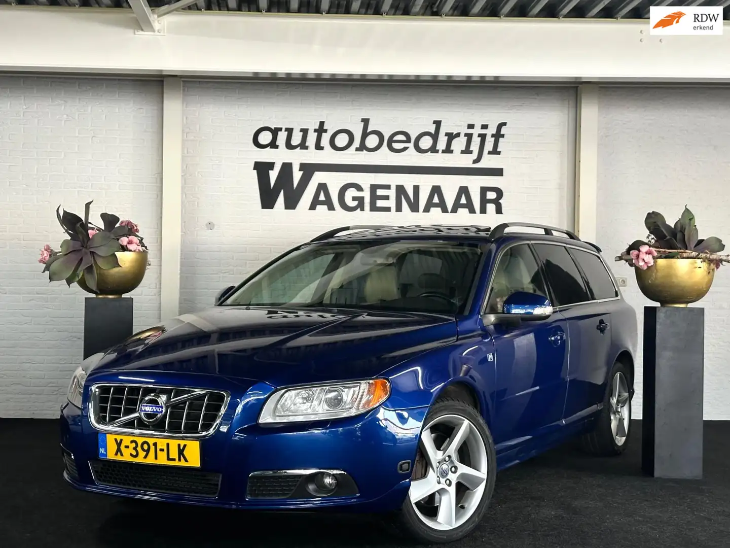 Volvo V70 3.0 T6 AWD Summum Blauw - 1