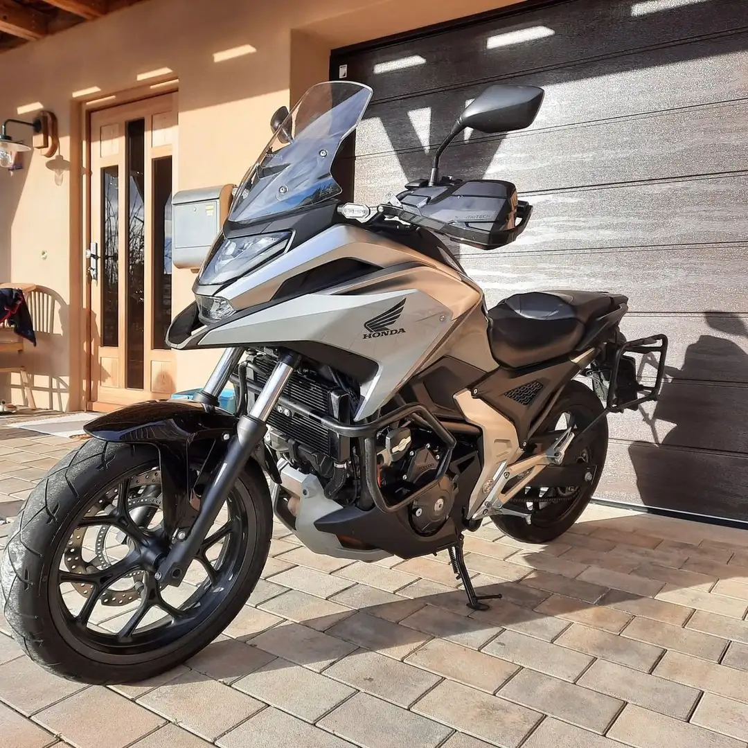 Honda NC 750 DCT Automatik Šedá - 2