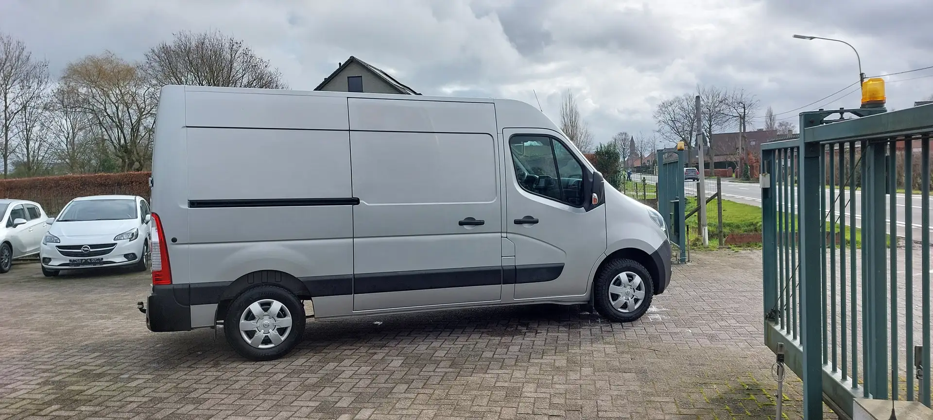Opel Movano 2.3 DSL  L2 H2 Argent - 2