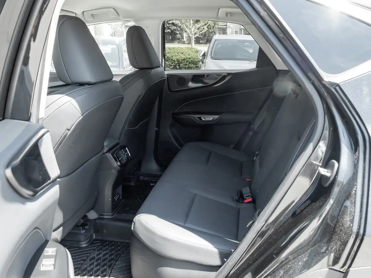 Lexus NX снимка Lexus NX