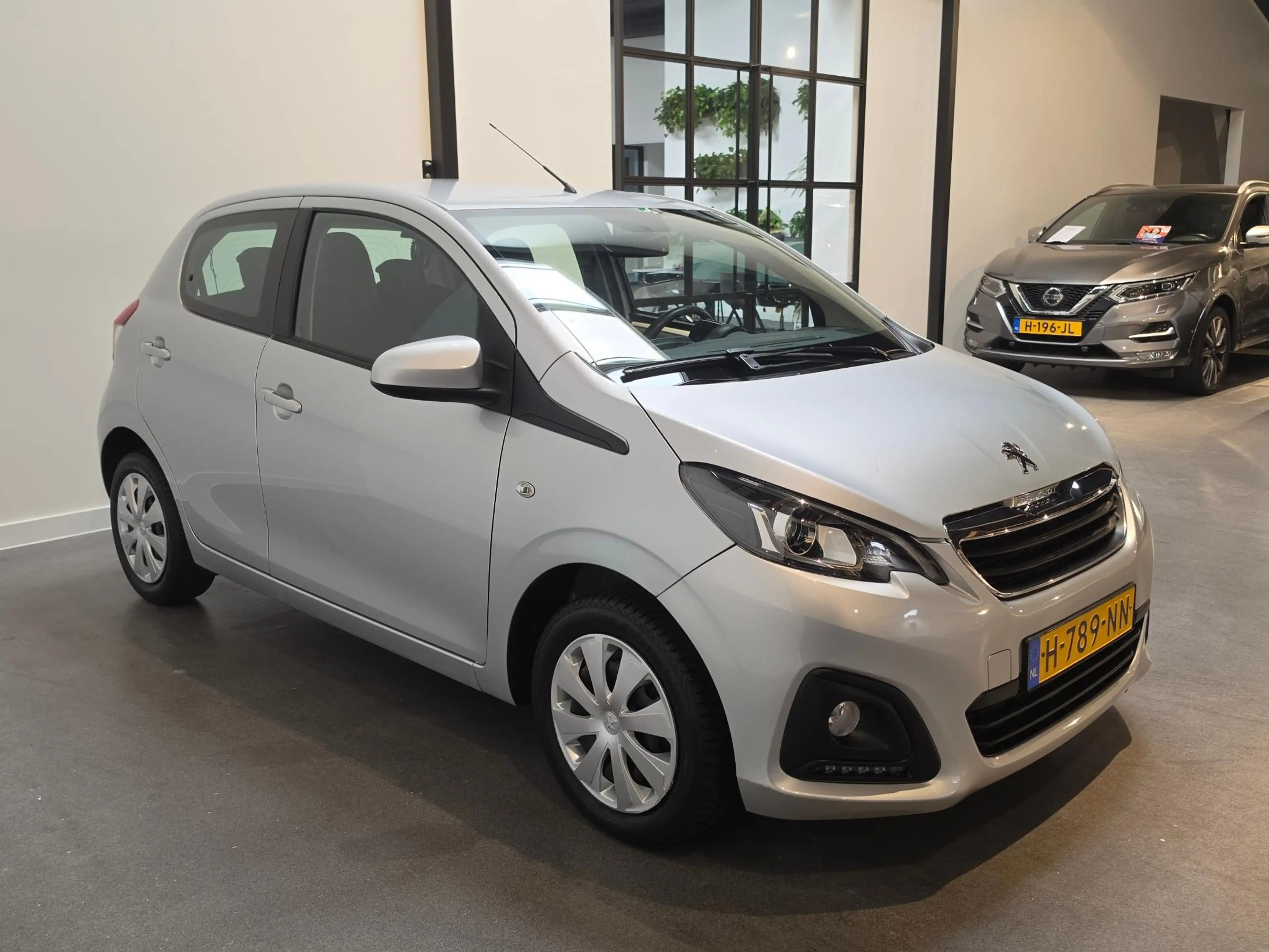 Peugeot 108 1.0 e-VTi Active — photo 2