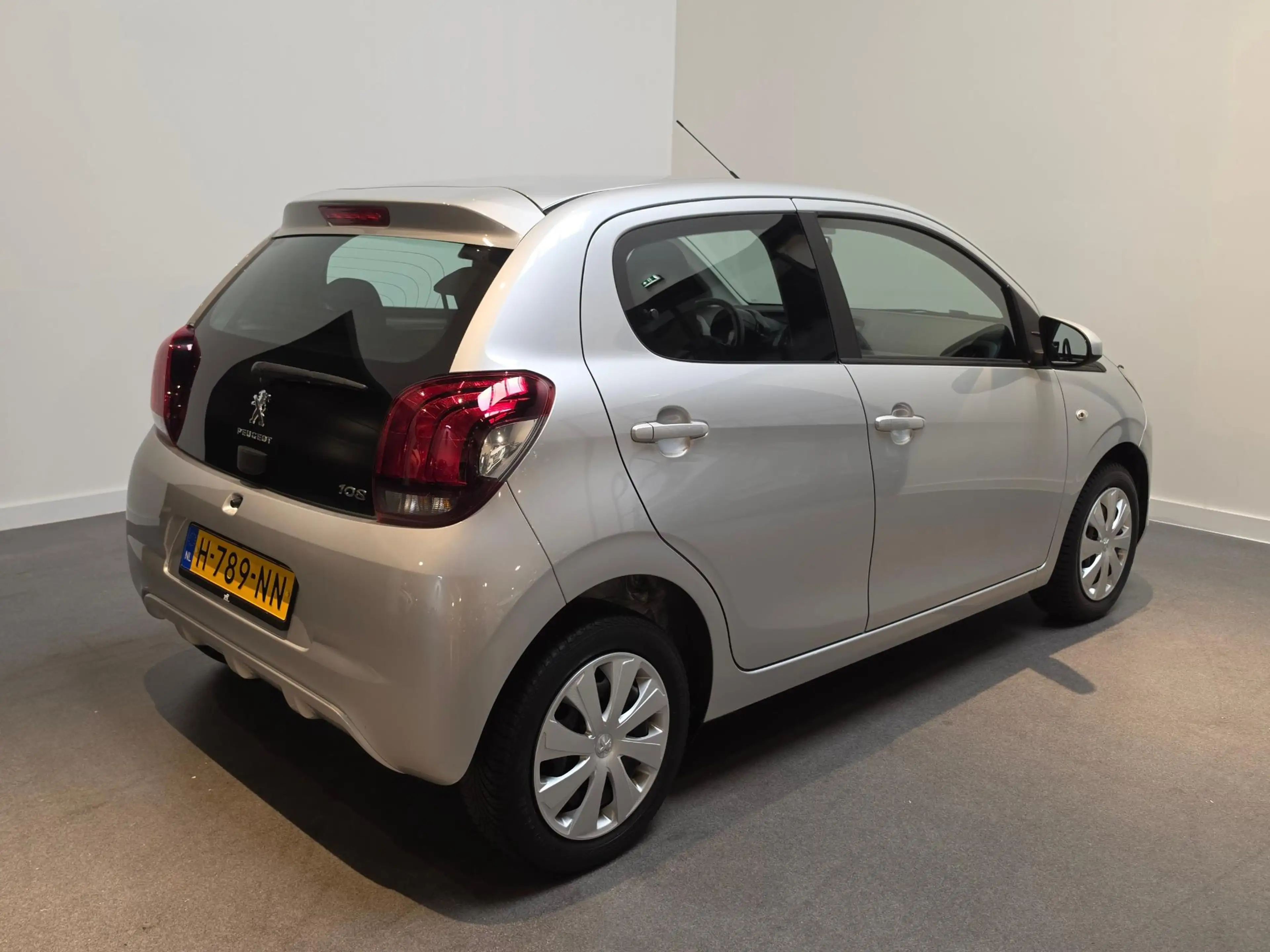Peugeot 108 1.0 e-VTi Active — photo 8