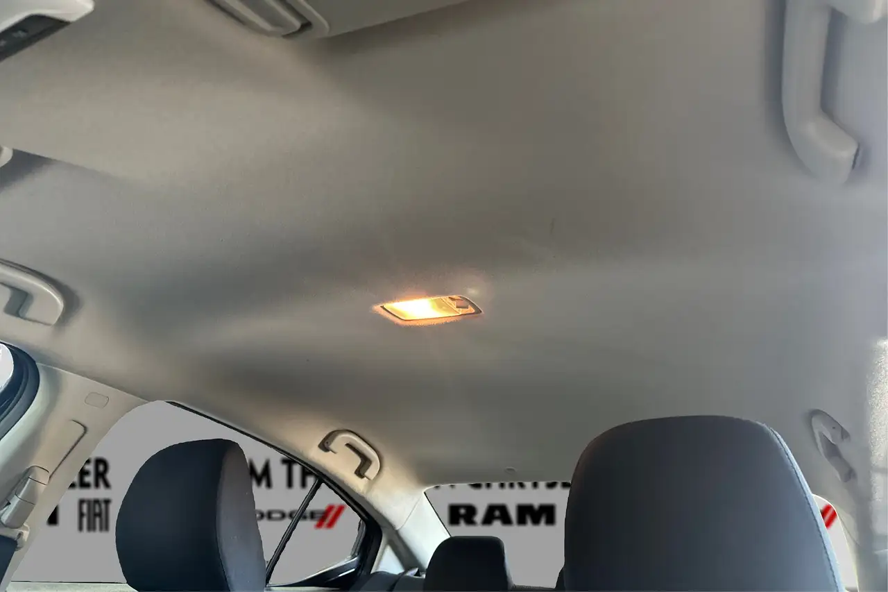 Nissan Versa снимка Nissan Versa