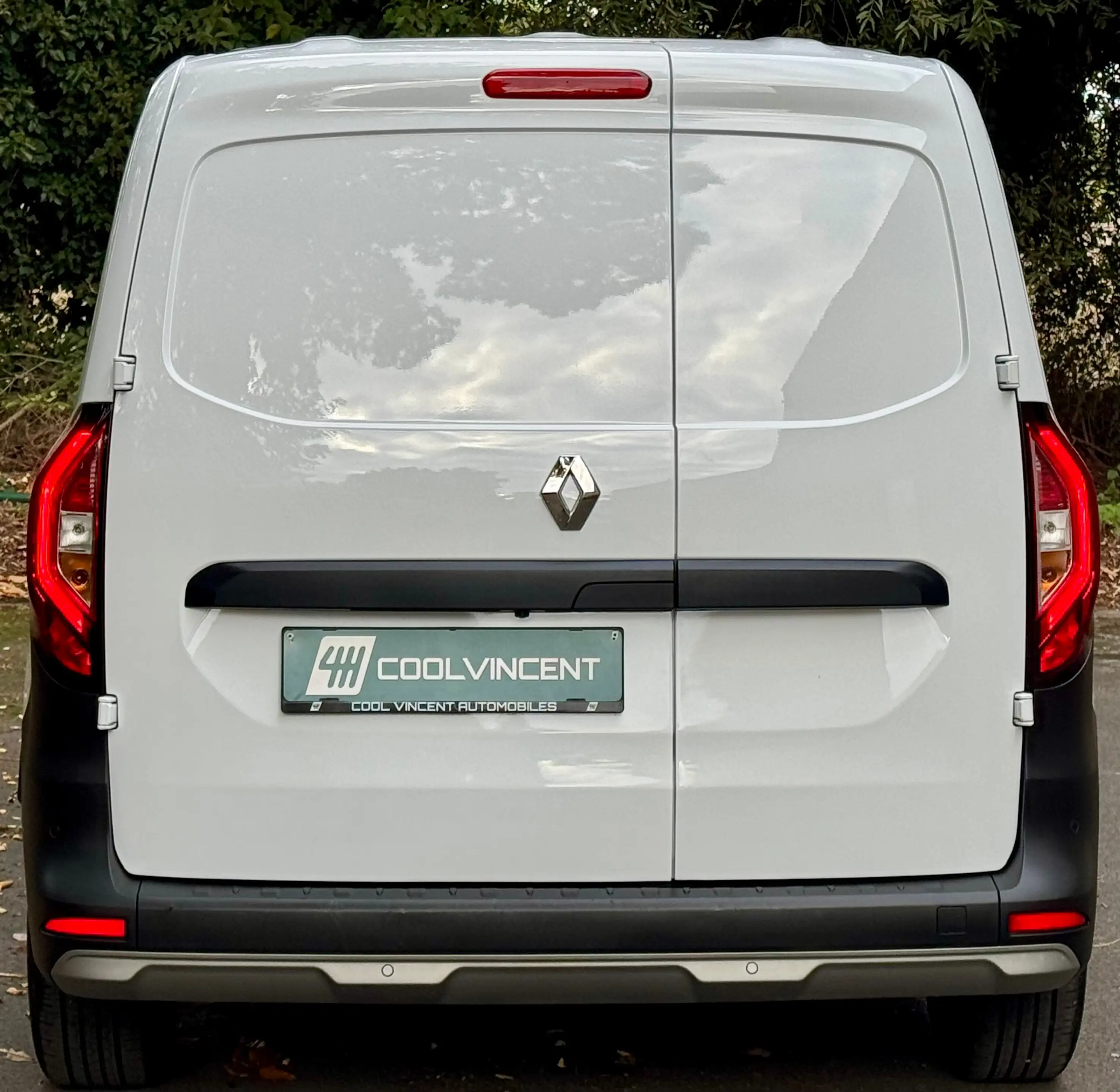 Renault Kangoo L2 CHASSI LONG // 1.5 DCI // CARPLAY // 3 PLACES // ETAT NEUF // MAXI // — photo 5