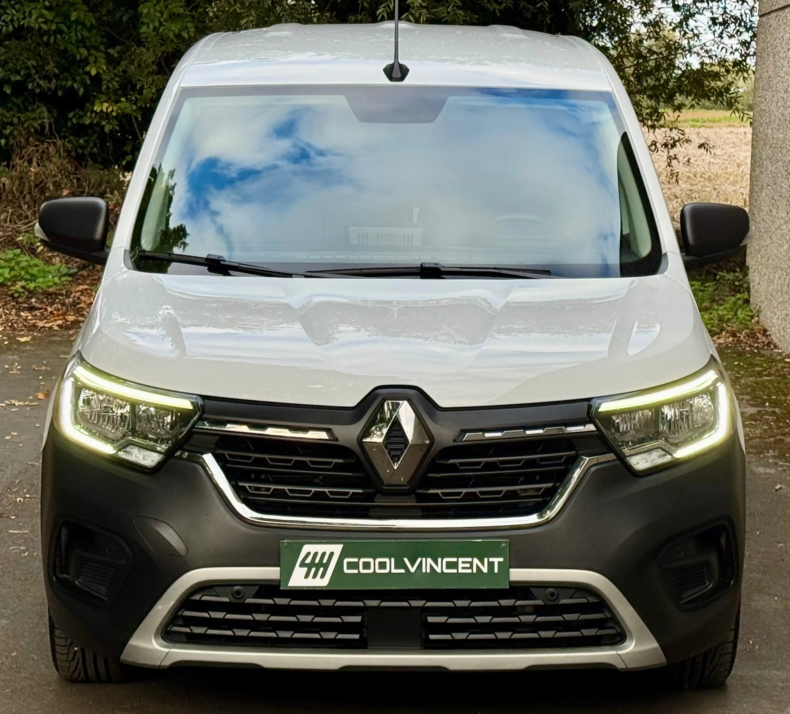 Renault Kangoo L2 CHASSI LONG // 1.5 DCI // CARPLAY // 3 PLACES // ETAT NEUF // MAXI // — photo 2
