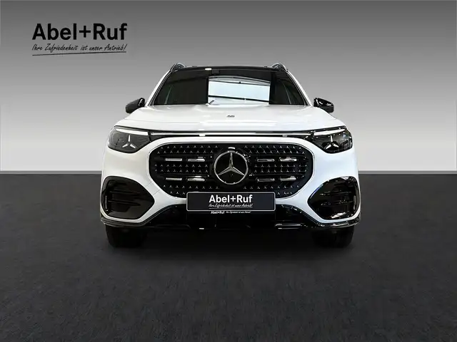 Mercedes-Benz GLB Class view 2