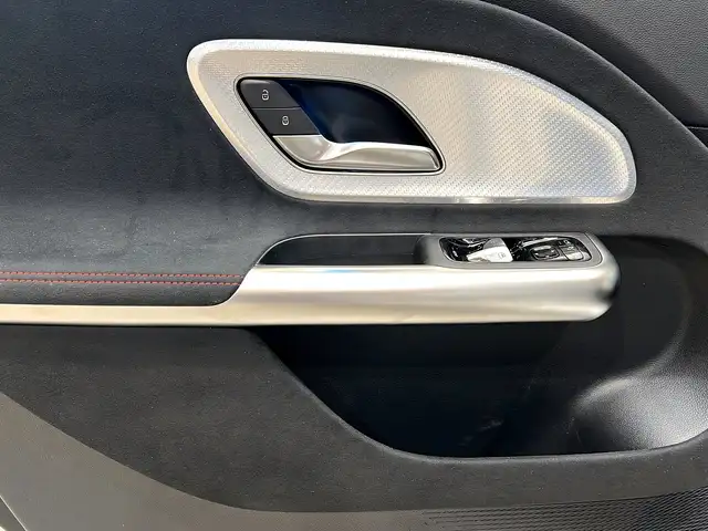 Mercedes-Benz GLB Class view 13
