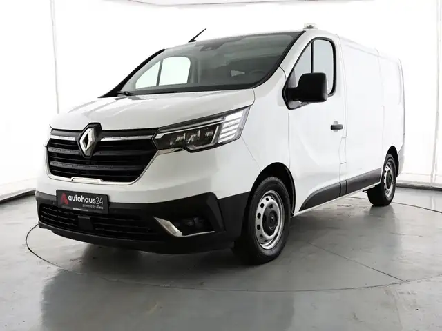 Renault Trafic view 3