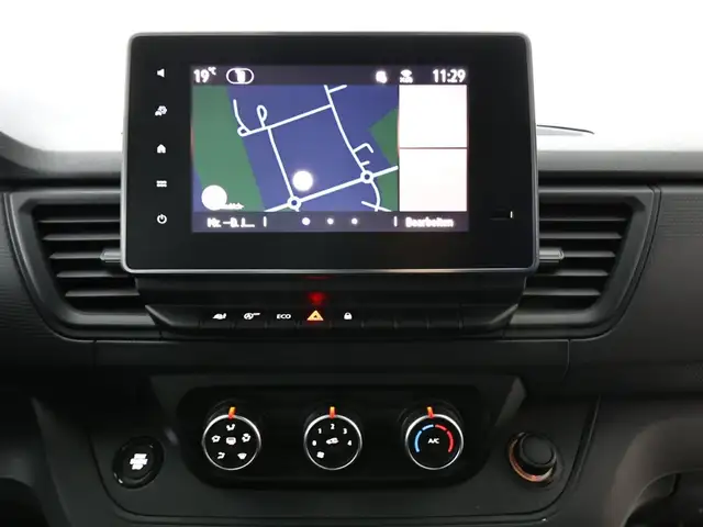 Renault Trafic view 12