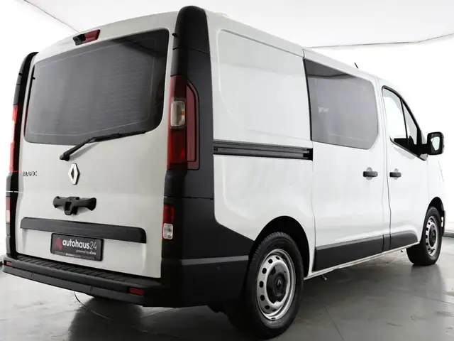 Renault Trafic view 5