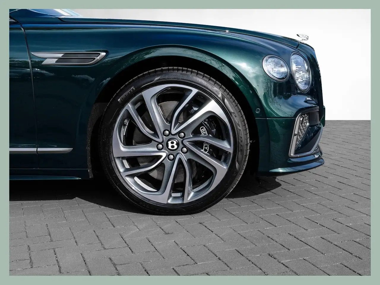 Bentley Flying Spur 2025 — фото 6