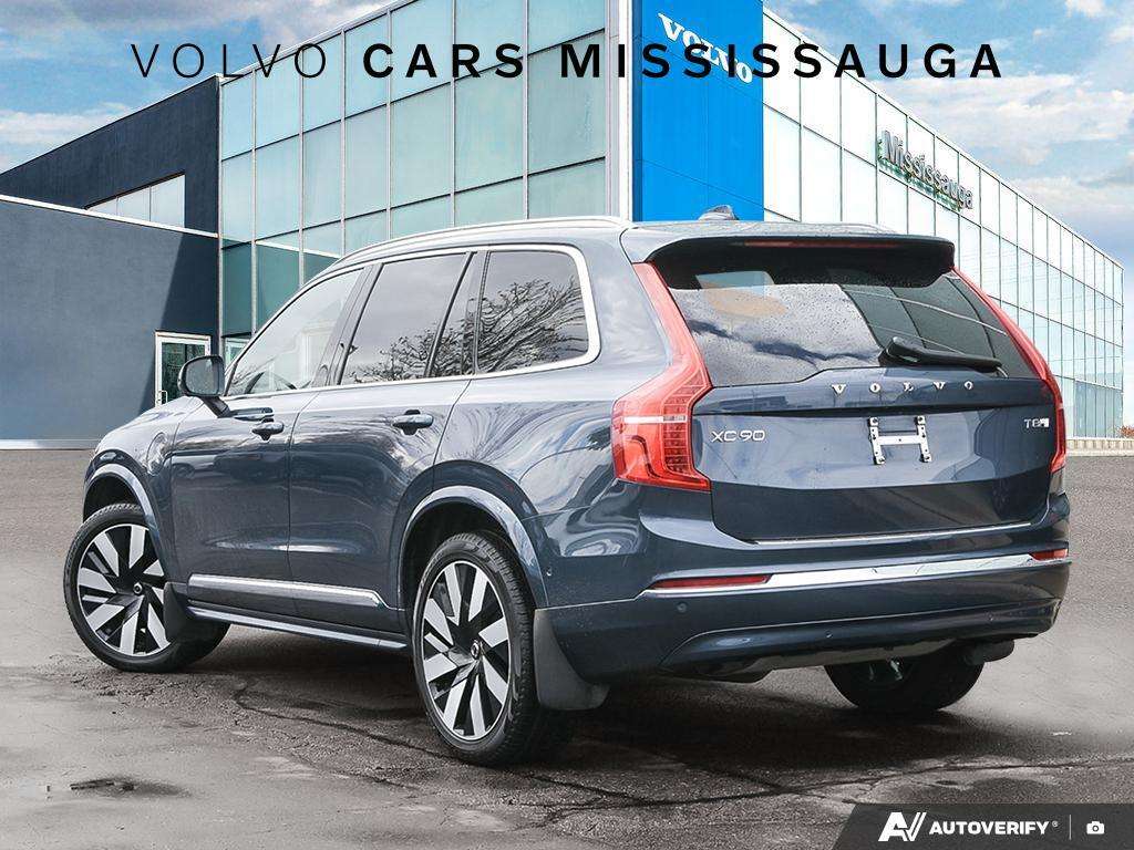 2025 Volvo XC90 Ultra Bright Theme alt 4