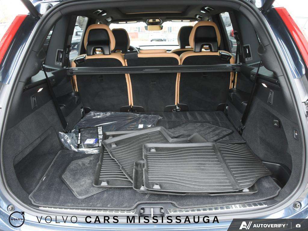 2025 Volvo XC90 Ultra Bright Theme thumb 11