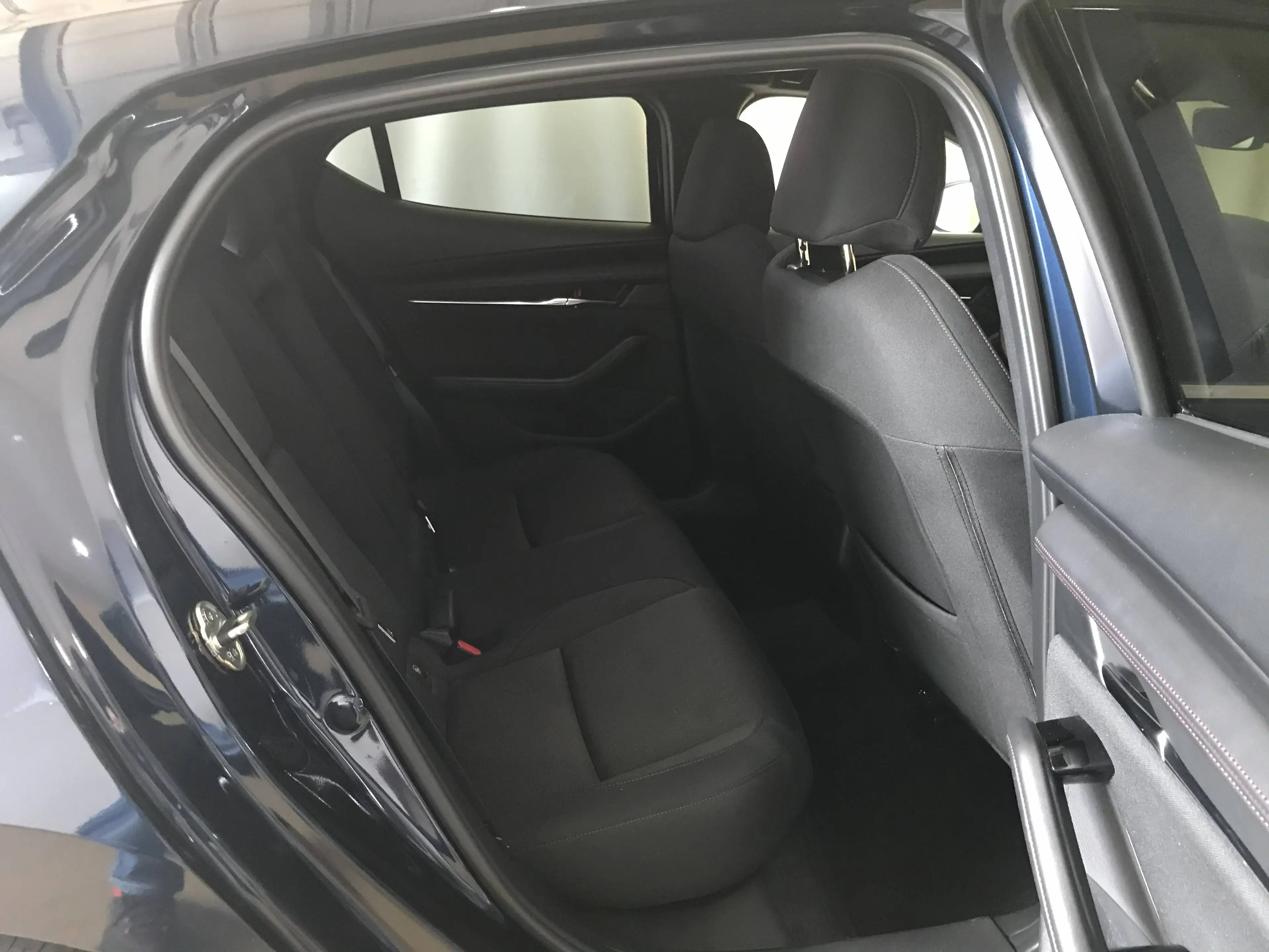 Mazda 3 S SKYACTIV-G 2.0 M Hybrid 6AG HOMURA — photo 9