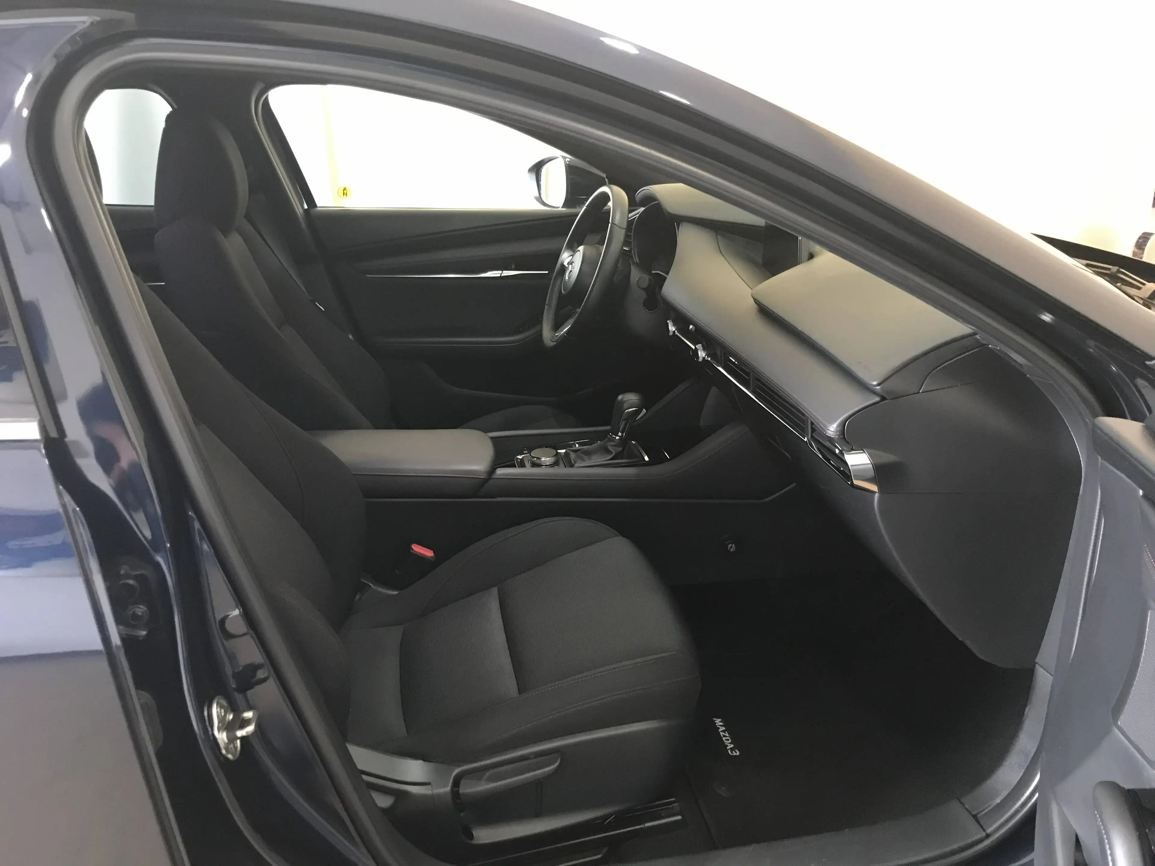 Mazda 3 S SKYACTIV-G 2.0 M Hybrid 6AG HOMURA — photo 11