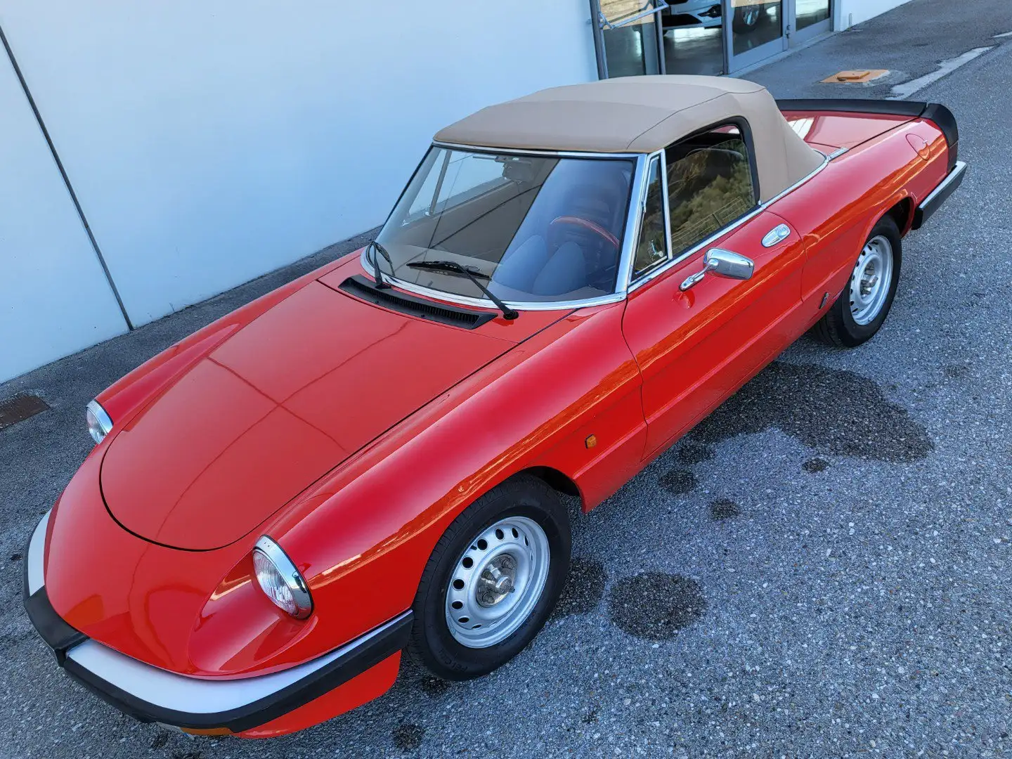 Alfa Romeo Spider 2.0 Veloce Rouge - 1