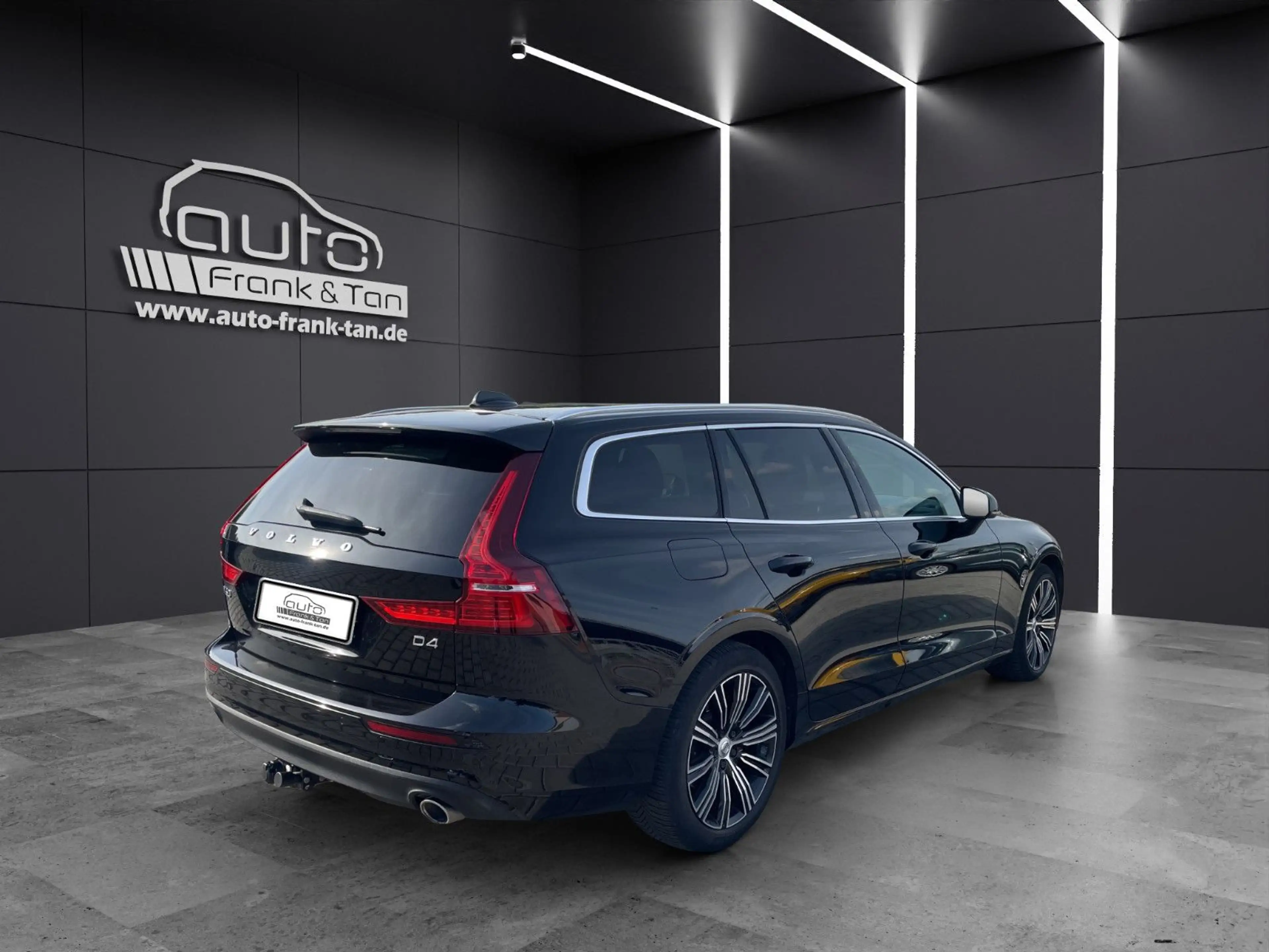 Volvo V60 Kombi Momentum*Apple CarPlay*Navi*Tempomat* — photo 6