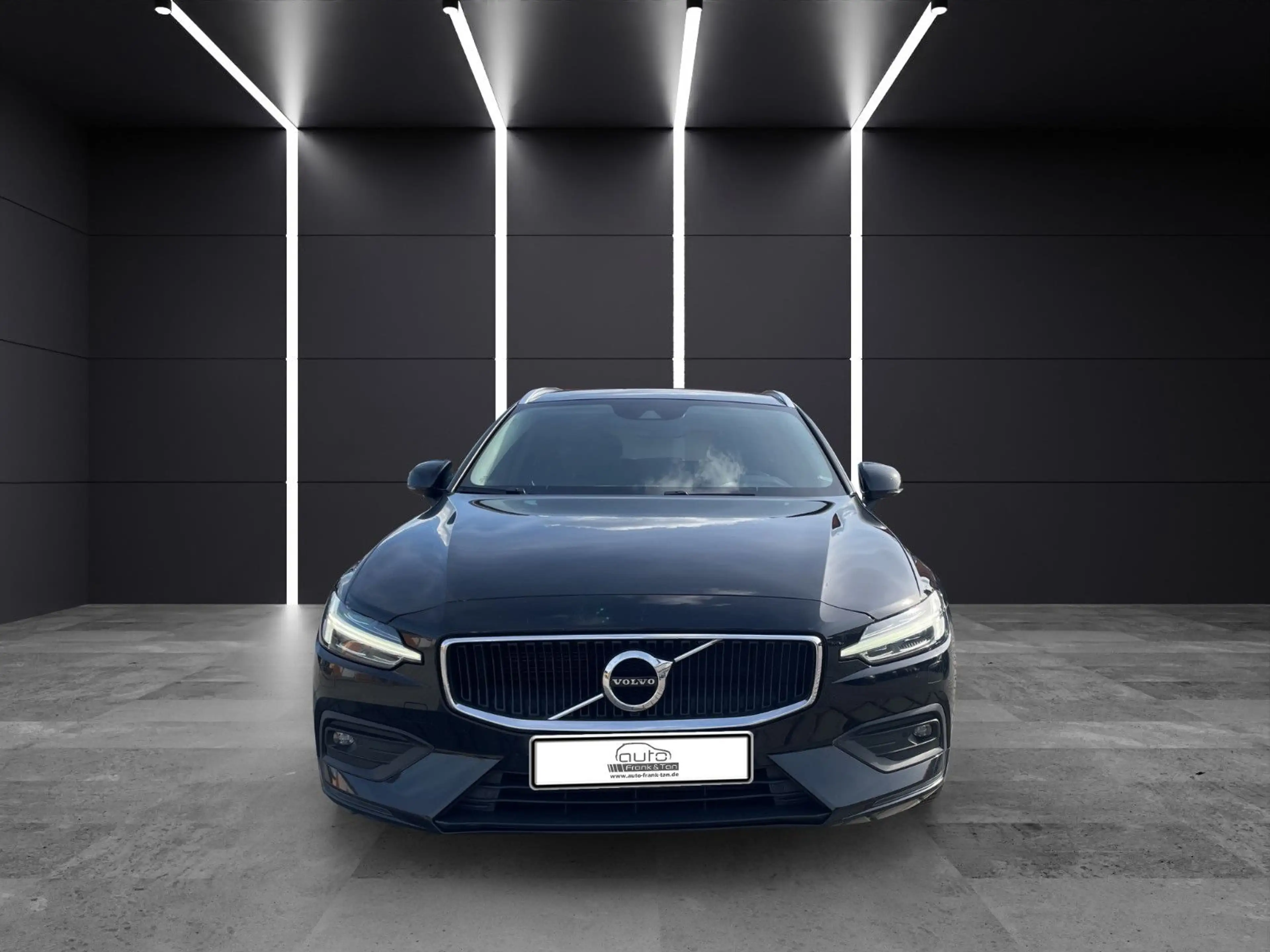 Volvo V60 Kombi Momentum*Apple CarPlay*Navi*Tempomat* — photo 2
