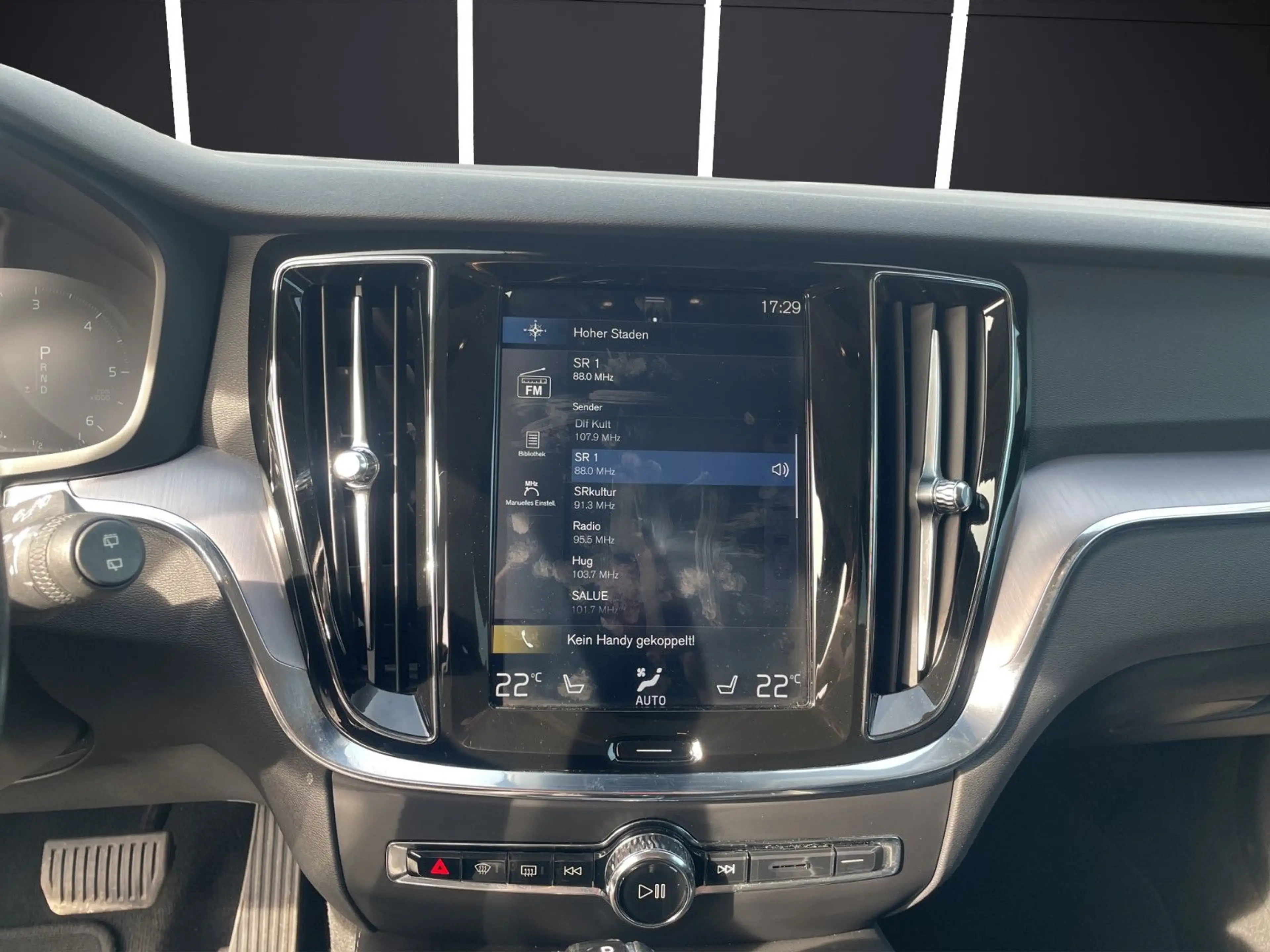 Volvo V60 Kombi Momentum*Apple CarPlay*Navi*Tempomat* — photo 15