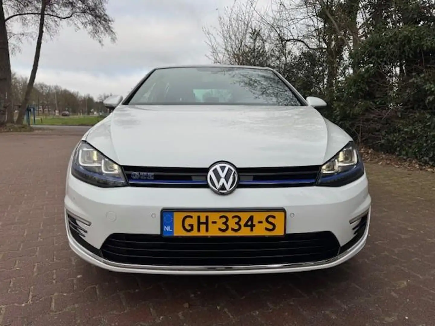 Volkswagen Golf GTE 1.4TSI 150PK PANO/LED/THAAK/CAMERA/PARELMOER WIT Weiß - 2