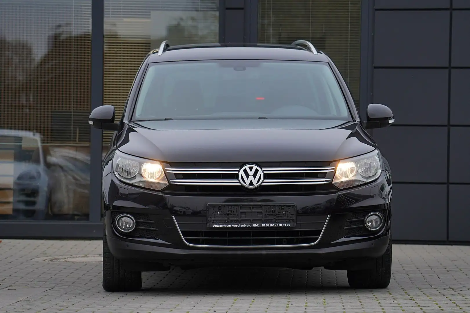 Volkswagen Tiguan Sport & Style BMT *MIT 2 JAHRE GARANTIE* Negru - 2