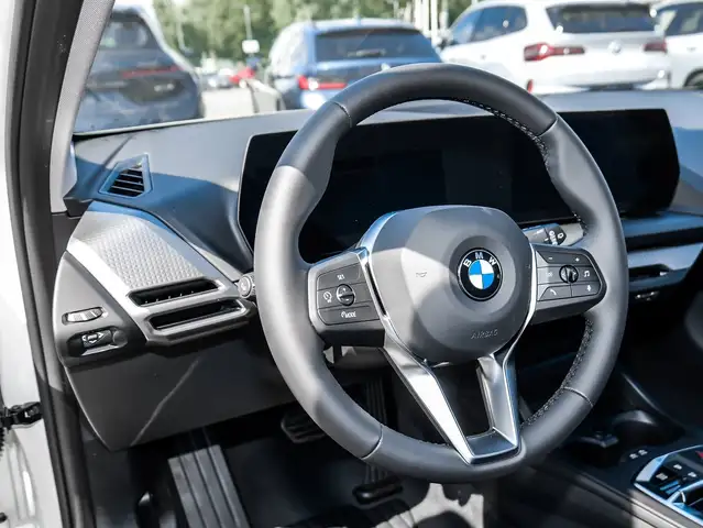 BMW 1 Series view 12