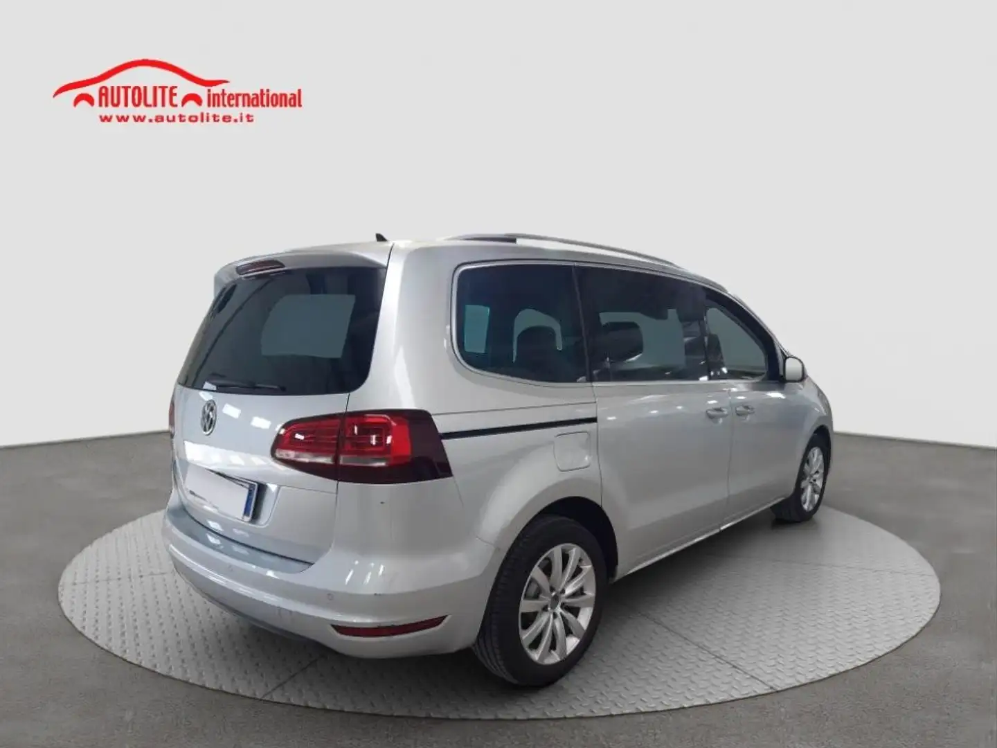 Volkswagen Sharan 2.0 TDI 150 CV SCR DSG Executive BlueMotion Tech. Zilver - 2