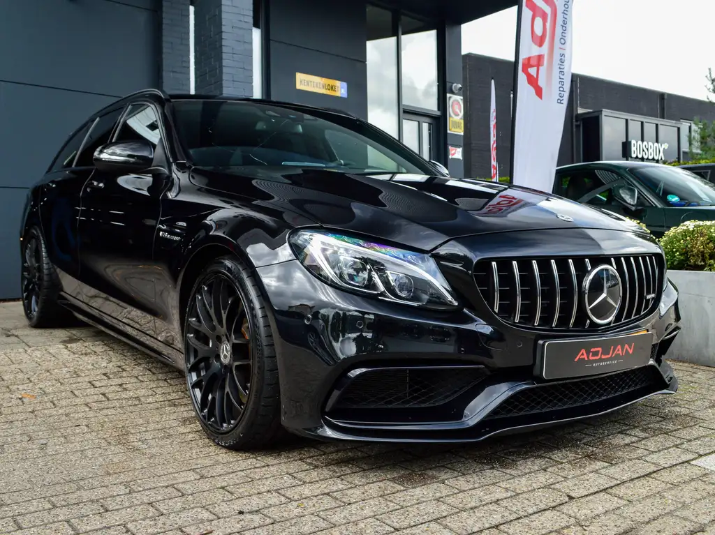 Mercedes-Benz C 63 AMG 2018 из Европы — купить под ключ